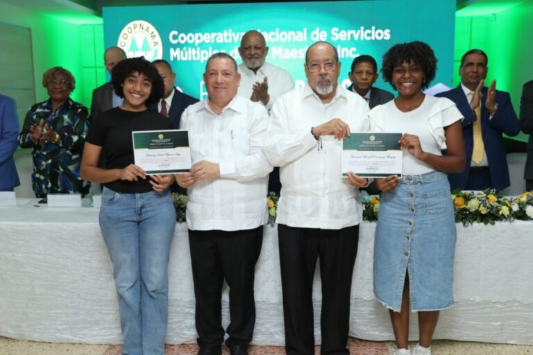 COOPNAMA entrega 425 nuevas becas a hijos de socios