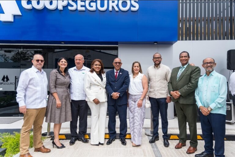 Coopseguros inaugura nueva oficina en Santiago